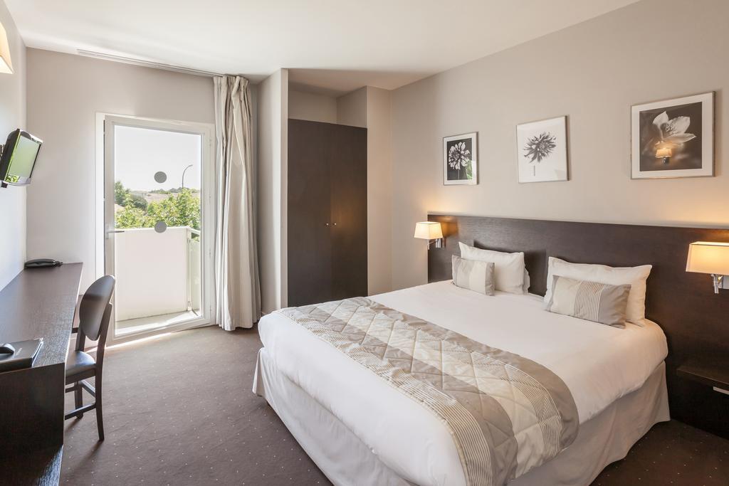 Hotel Alienor 랑공 객실 사진